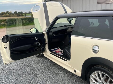 Mini Hatch 1.6 Cooper S Euro 5 (s/s) 3dr 16