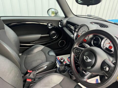 Mini Hatch 1.6 Cooper S Euro 5 (s/s) 3dr 35