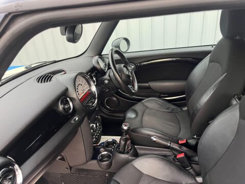 Mini Hatch 1.6 Cooper S Euro 5 (s/s) 3dr 32