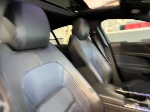Jaguar XE 2.0d R-Sport Euro 6 (s/s) 4dr 17