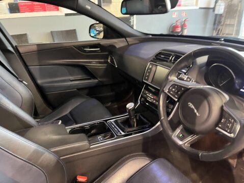 Jaguar XE 2.0d R-Sport Euro 6 (s/s) 4dr 18