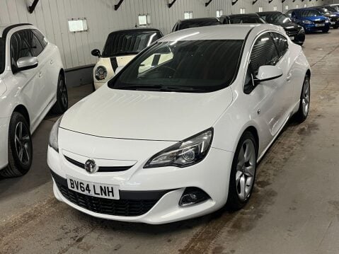 Vauxhall Astra GTC 2.0 CDTi BiTurbo Euro 5 (s/s) 3dr 15