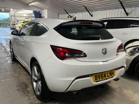 Vauxhall Astra GTC 2.0 CDTi BiTurbo Euro 5 (s/s) 3dr 9