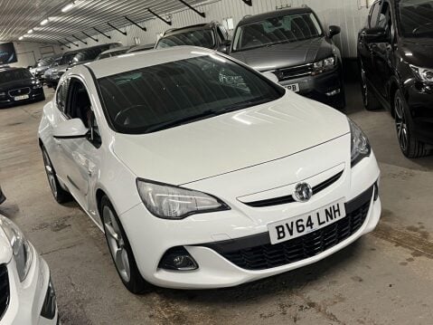 Vauxhall Astra GTC 2.0 CDTi BiTurbo Euro 5 (s/s) 3dr 25