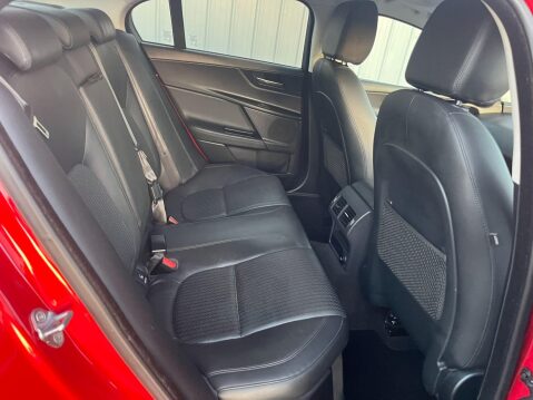 Jaguar XE 2.0d Portfolio Auto Euro 6 (s/s) 4dr 38