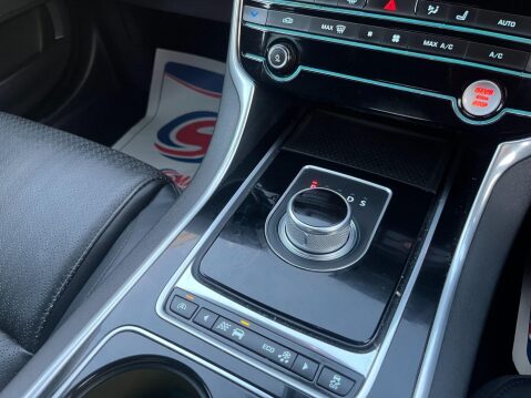 Jaguar XE 2.0d Portfolio Auto Euro 6 (s/s) 4dr 42