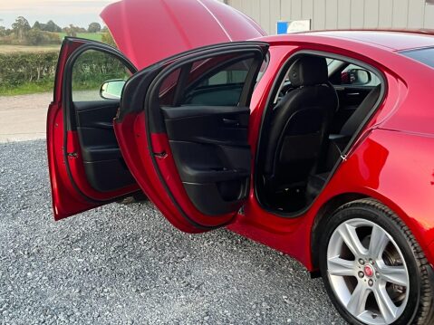 Jaguar XE 2.0d Portfolio Auto Euro 6 (s/s) 4dr 17