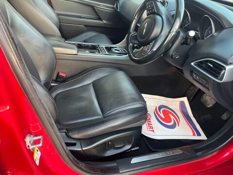 Jaguar XE 2.0d Portfolio Auto Euro 6 (s/s) 4dr 35