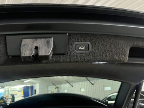 Jaguar XF 2.2d Premium Luxury Sportbrake Auto Euro 5 (s/s) 5dr 28