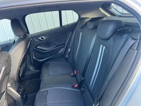 BMW 1 Series 1.5 118i Sport Euro 6 (s/s) 5dr 41