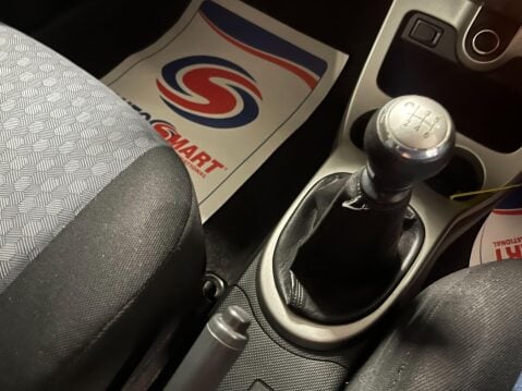 Toyota Urbancruiser 1.33 Dual VVT-i Euro 4 (s/s) 5dr 32