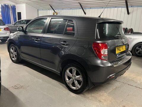 Toyota Urbancruiser 1.33 Dual VVT-i Euro 4 (s/s) 5dr 8