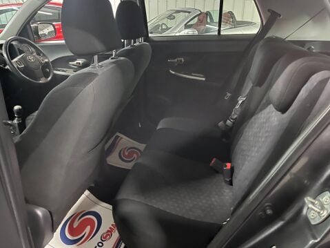 Toyota Urbancruiser 1.33 Dual VVT-i Euro 4 (s/s) 5dr 20