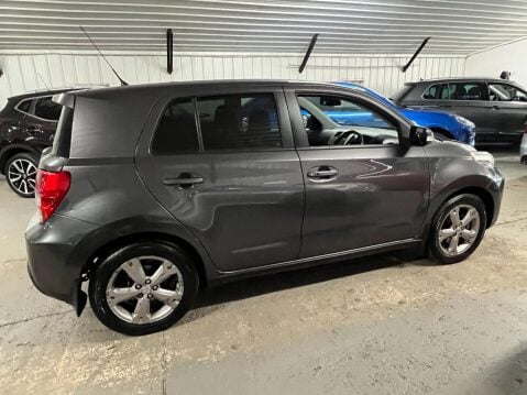 Toyota Urbancruiser 1.33 Dual VVT-i Euro 4 (s/s) 5dr 9