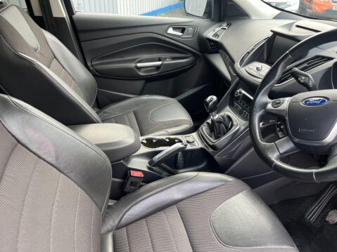 Ford Kuga 2.0 TDCi Titanium Sport AWD Euro 6 (s/s) 5dr 28
