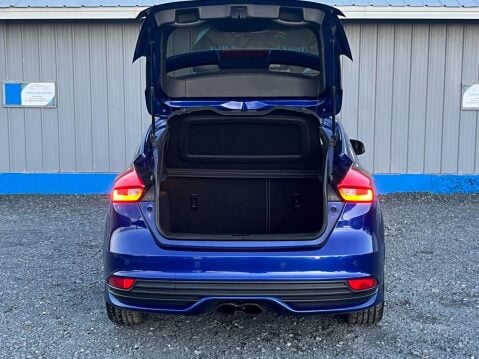 Ford Focus 2.0T EcoBoost ST-2 Euro 6 (s/s) 5dr 9