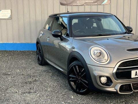 Mini Hatch 2.0 Cooper SD Euro 6 (s/s) 3dr 21