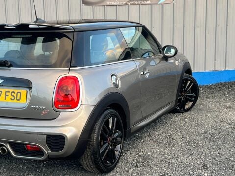 Mini Hatch 2.0 Cooper SD Euro 6 (s/s) 3dr 22