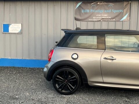 Mini Hatch 2.0 Cooper SD Euro 6 (s/s) 3dr 19