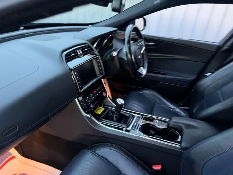 Jaguar XE 2.0d R-Sport Euro 6 (s/s) 4dr 32