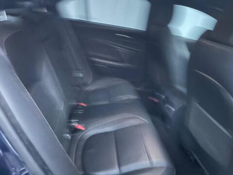 Jaguar XE 2.0d R-Sport Euro 6 (s/s) 4dr 31