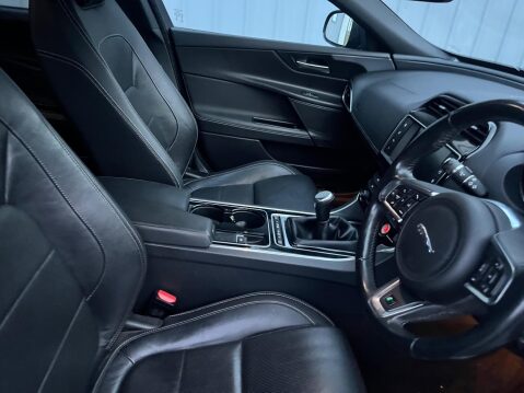 Jaguar XE 2.0d R-Sport Euro 6 (s/s) 4dr 4
