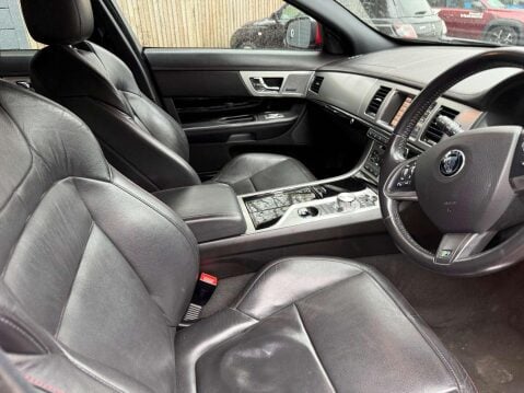 Jaguar XF 2.2d R-Sport Black Auto Euro 5 (s/s) 4dr 5