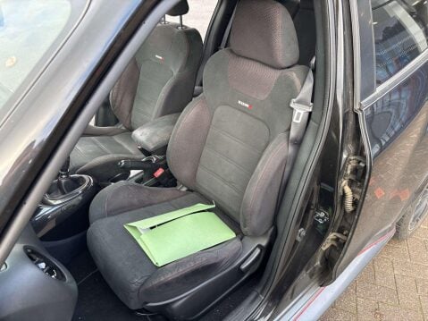 Nissan Juke 1.6 DIG-T Nismo RS Euro 6 5dr 8