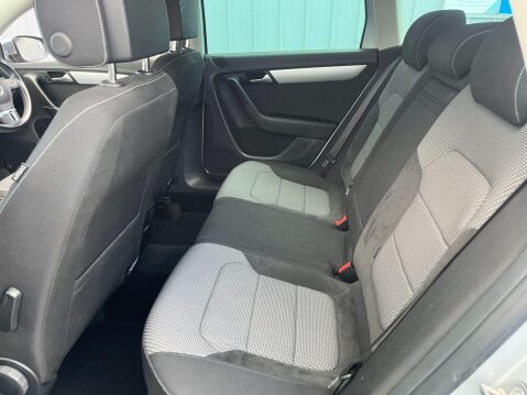 Volkswagen Passat 2.0 TDI BlueMotion Tech Alltrack 4Motion Euro 5 (s/s) 5dr 37