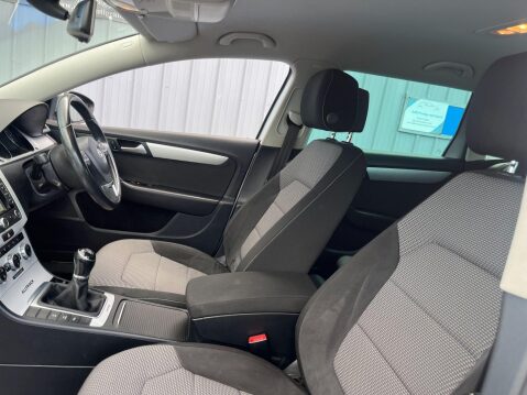 Volkswagen Passat 2.0 TDI BlueMotion Tech Alltrack 4Motion Euro 5 (s/s) 5dr 36
