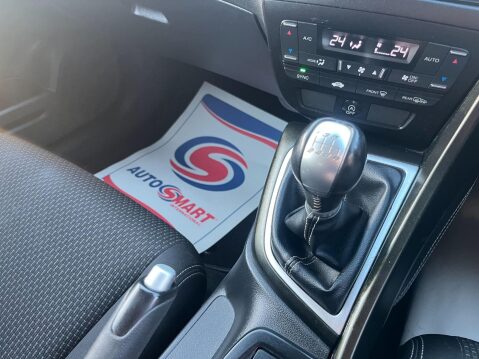 Honda Civic 1.8 i-VTEC SE Plus Tourer Euro 6 (s/s) 5dr 35