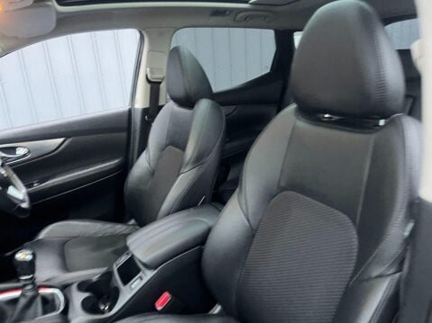 Nissan Qashqai 1.5 dCi Tekna Euro 6 (s/s) 5dr 7