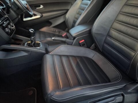 Volkswagen Scirocco 2.0 TDI R-Line Black Edition Euro 6 (s/s) 3dr 26