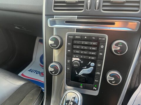 Volvo XC60 2.0 D4 R-Design Nav Auto Euro 6 (s/s) 5dr 35