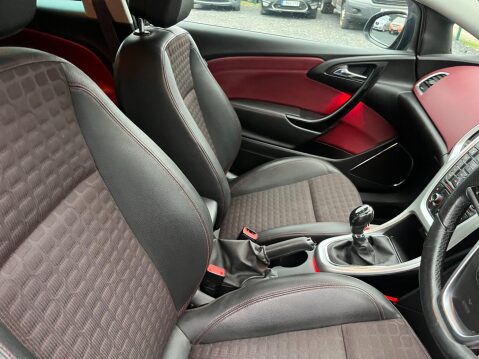 Vauxhall Astra GTC 1.6i Turbo SRi Euro 6 (s/s) 3dr 31