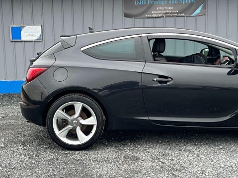 Vauxhall Astra GTC 1.6i Turbo SRi Euro 6 (s/s) 3dr 21