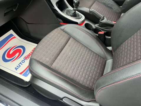 Vauxhall Astra GTC 1.6i Turbo SRi Euro 6 (s/s) 3dr 28