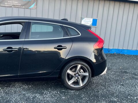 Volvo V40 1.6 D2 R-Design Euro 5 (s/s) 5dr 19