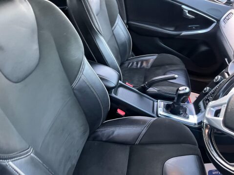 Volvo V40 1.6 D2 R-Design Euro 5 (s/s) 5dr 36