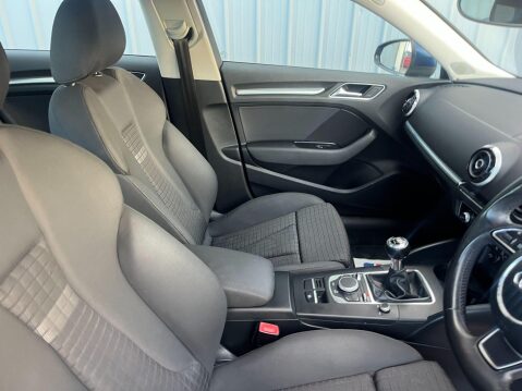 Audi A3 1.6 TDI Sport Sportback Euro 5 (s/s) 5dr 29