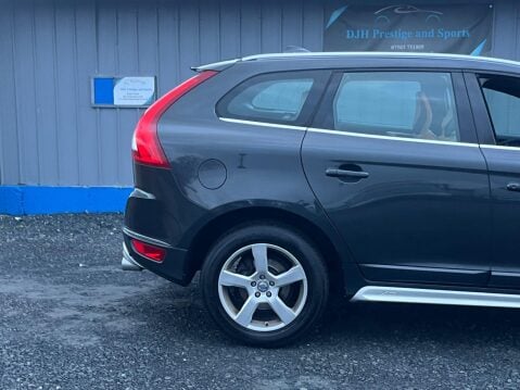 Volvo XC60 2.4 D5 R-Design Nav Geartronic AWD Euro 5 5dr 18