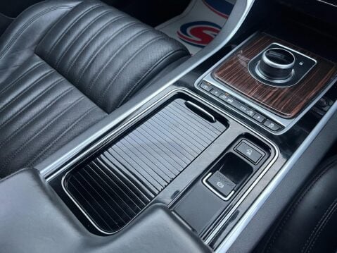 Jaguar XF 2.0d Portfolio Auto Euro 6 (s/s) 4dr 25