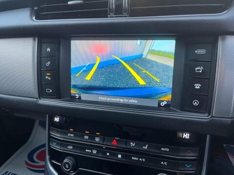 Jaguar XF 2.0d Portfolio Auto Euro 6 (s/s) 4dr 5