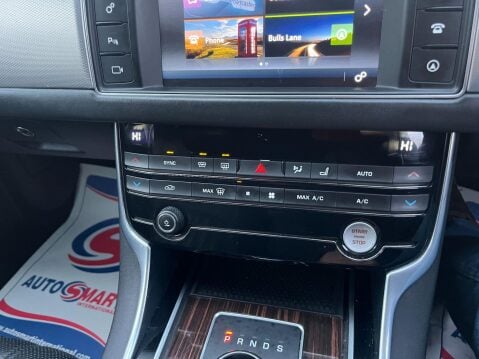 Jaguar XF 2.0d Portfolio Auto Euro 6 (s/s) 4dr 30