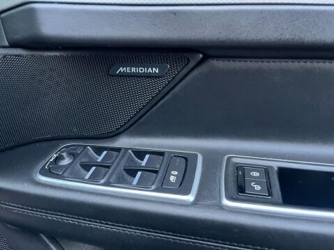 Jaguar XF 2.0d Portfolio Auto Euro 6 (s/s) 4dr 26