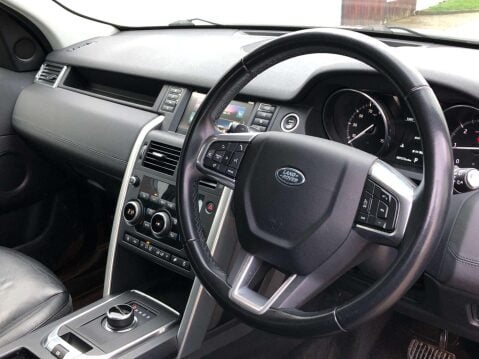 Land Rover Discovery Sport 2.0 TD4 SE Tech Auto 4WD Euro 6 (s/s) 5dr 10