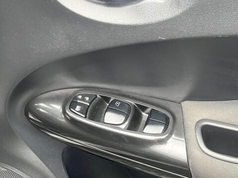 Nissan Juke 1.6 DIG-T Nismo RS Euro 6 5dr 43