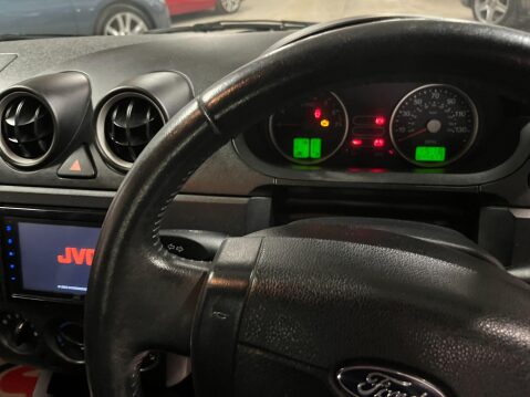 Ford Fiesta 1.25 Zetec 3dr 8