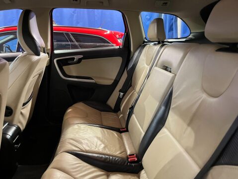 Volvo XC60 2.0 D3 DRIVe R-Design Euro 5 (s/s) 5dr 23