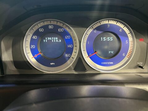 Volvo XC60 2.0 D3 DRIVe R-Design Euro 5 (s/s) 5dr 37